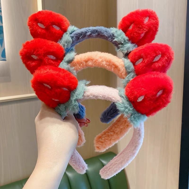 Korea Bando Bandana Ikat Rambut Gadis Manis Gaya Manis Stroberi Tiga Dimensi Rambut Bandana Wanita Stroberi Bear Mewah Lucu Headband Wanita Beruang Stroberi Mewah Ikat Kepala