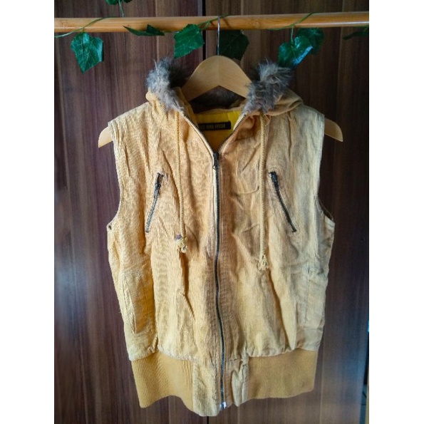 Preloved Jaket Hoodie Touring