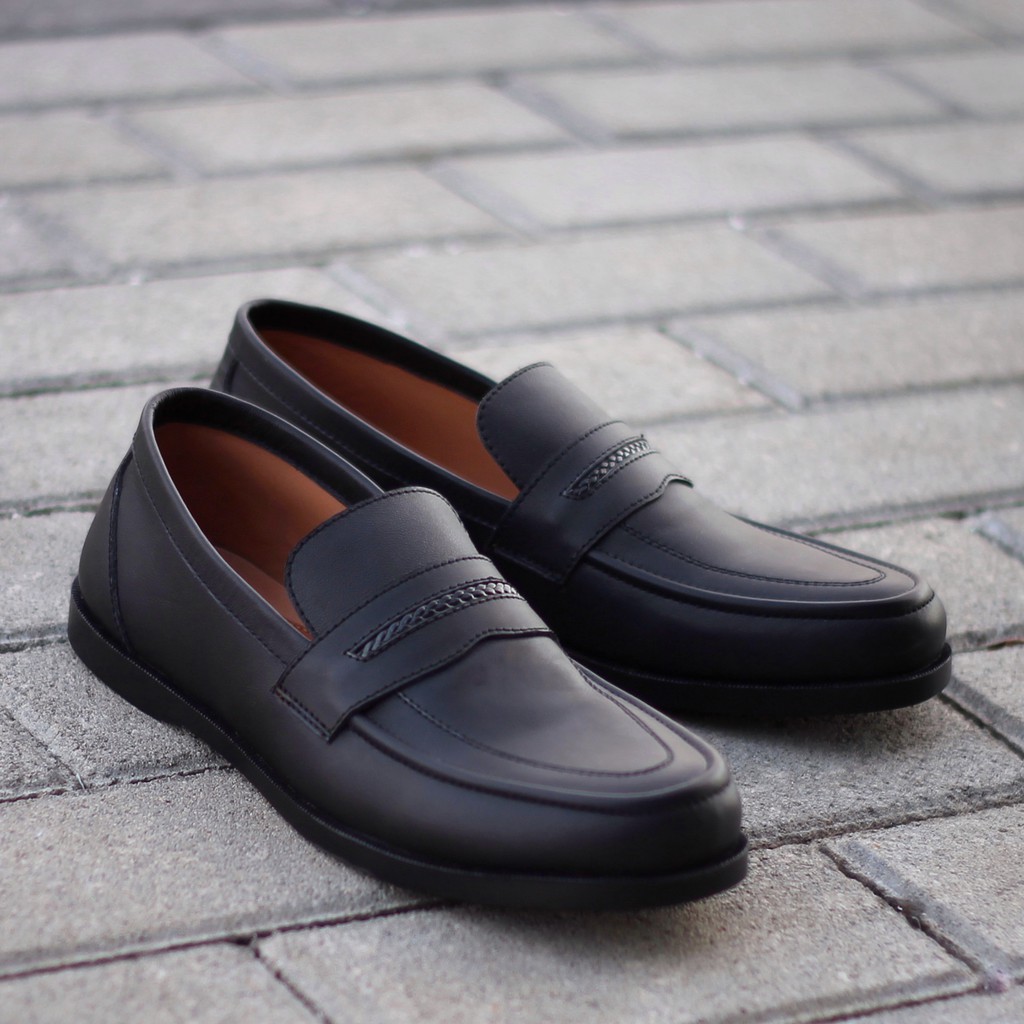 Falsetto Black | Sepatu Loafers Penny Klasik Vintage Klasik Ori Loafer Slip Footwear | FORIND x Reyl