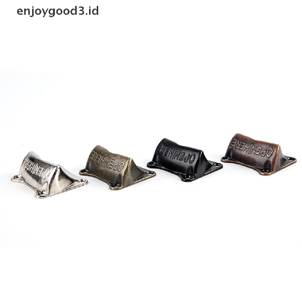 【Rready Stock】 1pc Vintage Bottle Opener Wall Mounted Wine Beer Opener Tool Bar Kitchen Supplie （ID）