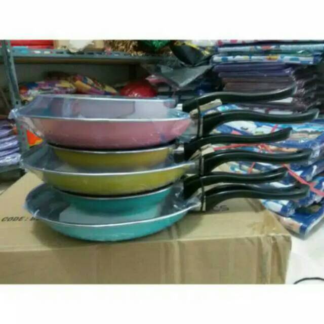 Teflon fry pan set isi 2