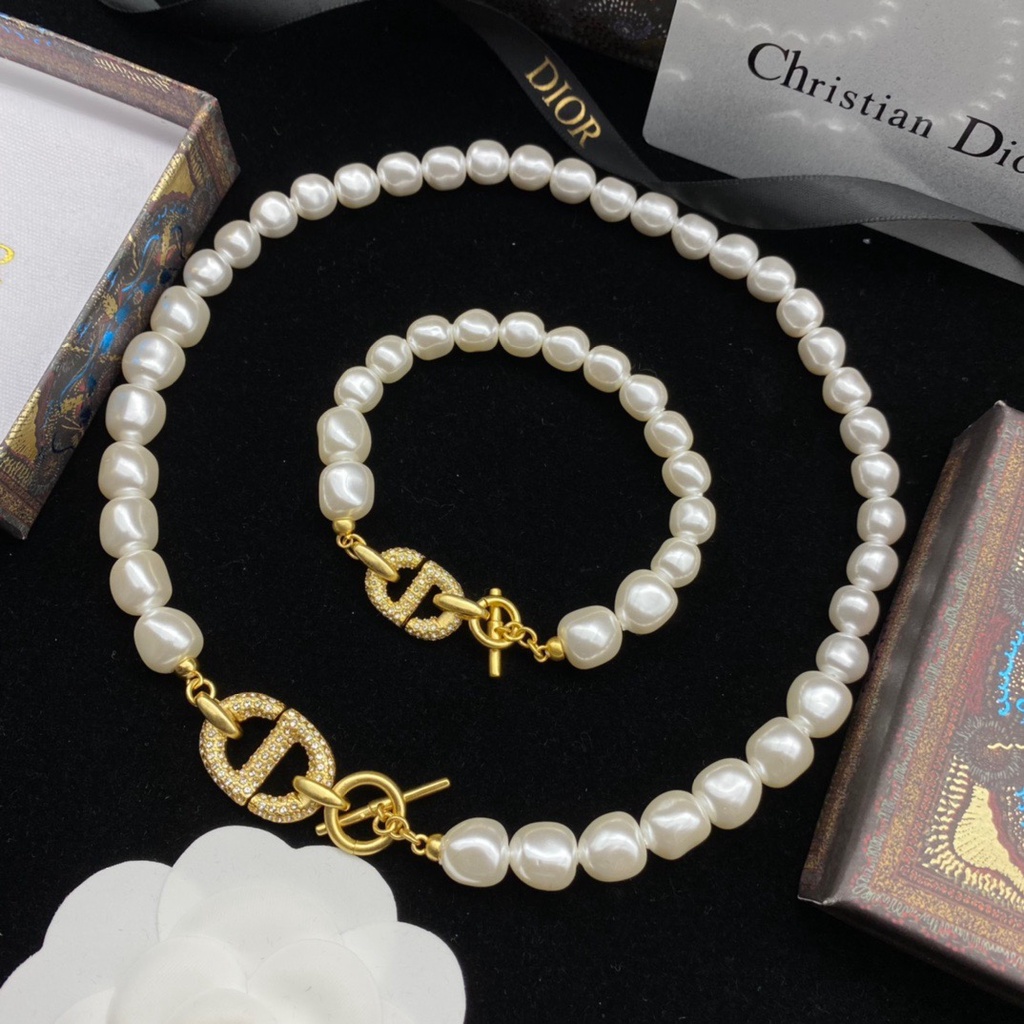 Gelang Fashion Dior Kalung Mutiara Liontin Huruf CD