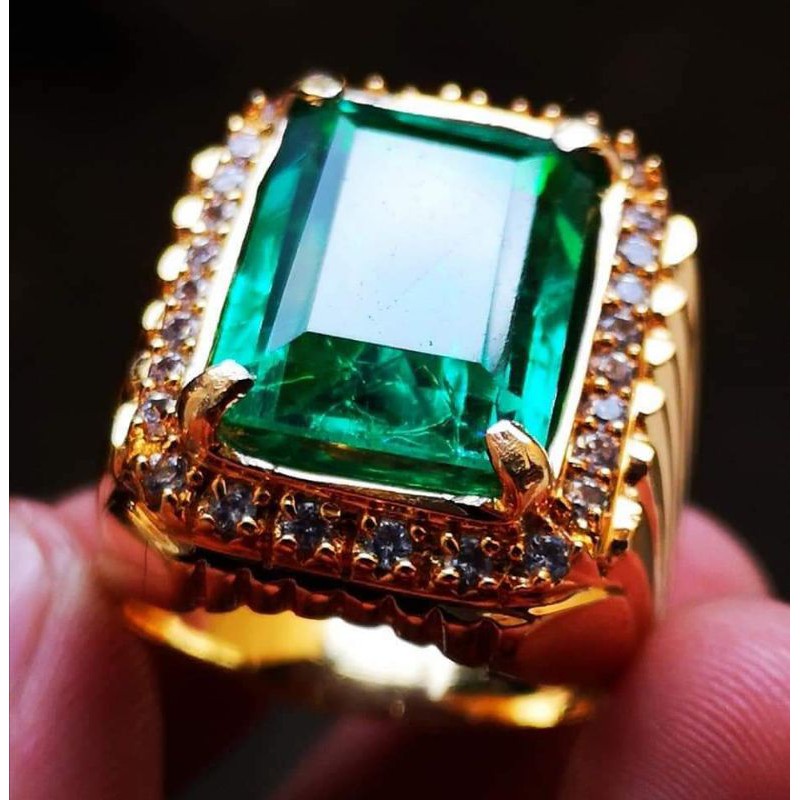 Batu permata zamrud chatam