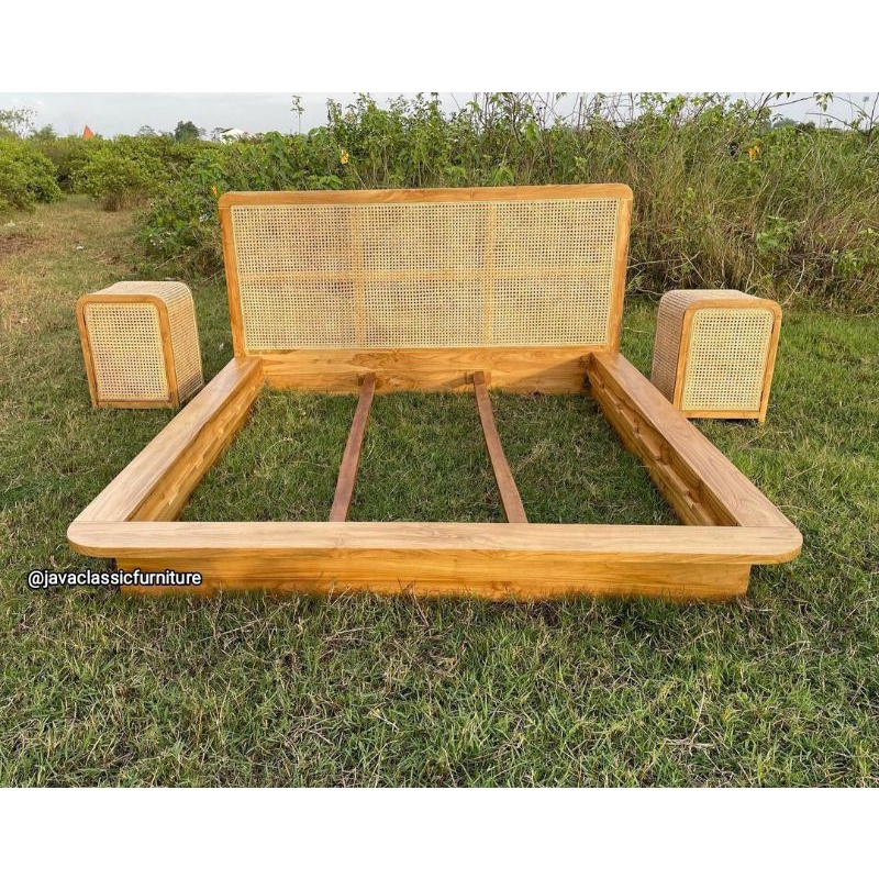 1 SET DIPAN TEMPAT TIDUR ROTAN MINIMALIS DAN NAKAS RETRO BEDSIDE SAMPING DIVAN RANJANG BAHAN KAYU JA