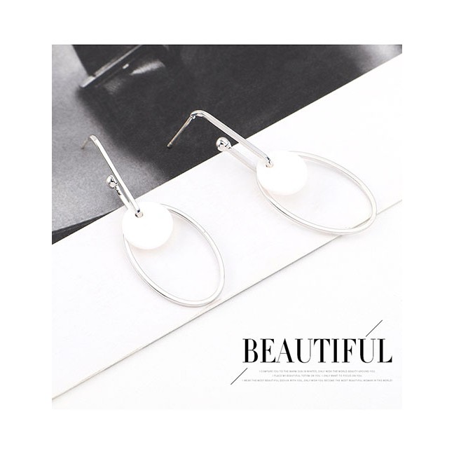 LRC Anting Tusuk Fashion Platinum Acrylic Circle Cutout Earrings Y63101