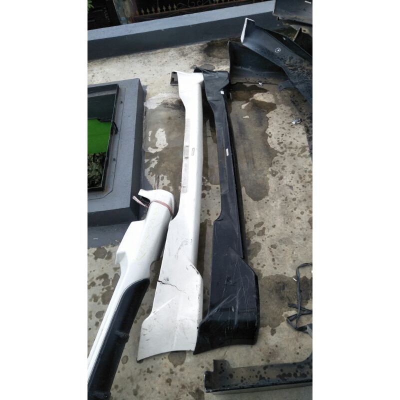 Bodykit belakang agya lama