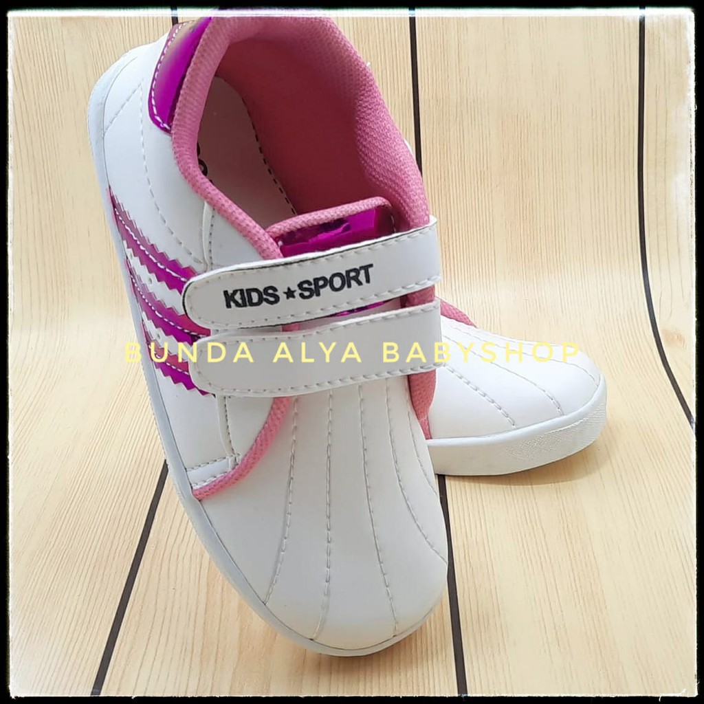 Sepatu Anak Perempuan Usia 6 7 Tahun PUTIH FANTA Size 34 - Sepatu Anak Cewek Sporty Sneakers