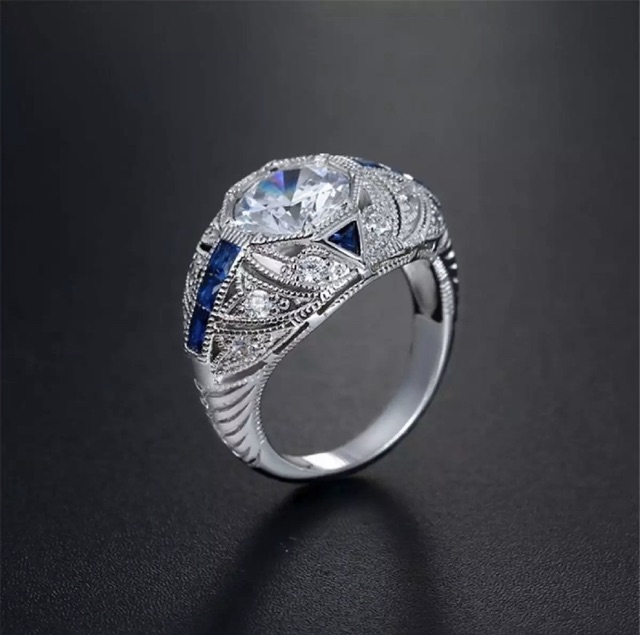 Cincin Casual Berlian Cubic Zirconia Mewah Elegan Berkelas Ring Warna Perak