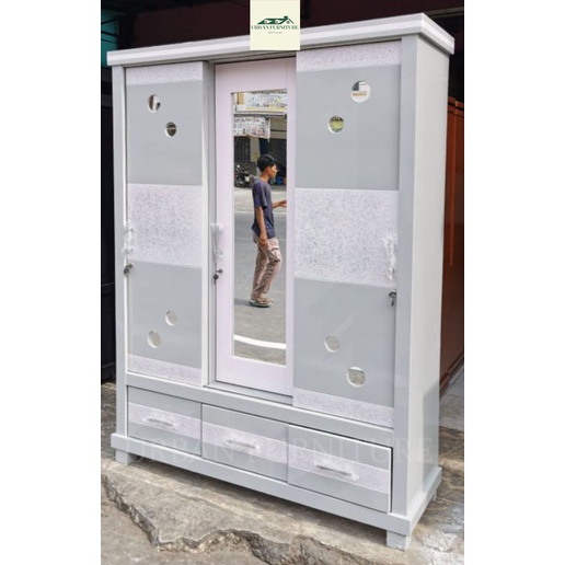 LEMARI PAKAIAN MINIMALIS/LEMARI BAJU MINIMALIS 3PINTU