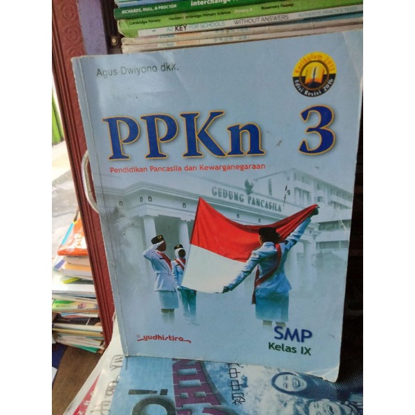 ppkn smp kelas 3/9 yudhistira