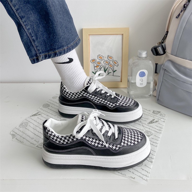 AVANCEID 1857 Sepatu Sneakers Wanita Sekolah Olahraga Sport Hitam Putih Import