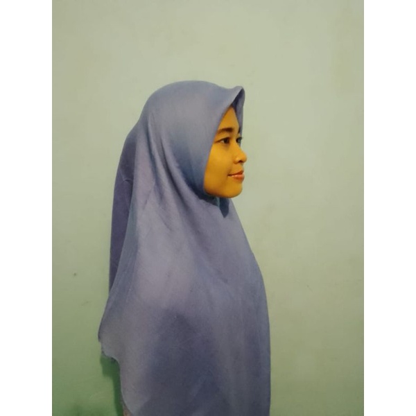 kerudung segi empat rawis dua warna bolak balik