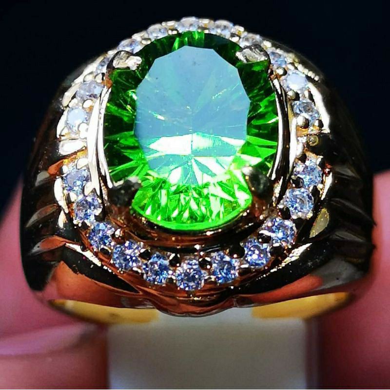 Batu cincin MOLDAVITE meteor hijau luser