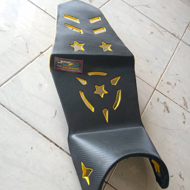 Jok motor vixion new slim lubang bahan galvanis variasi kuning coak