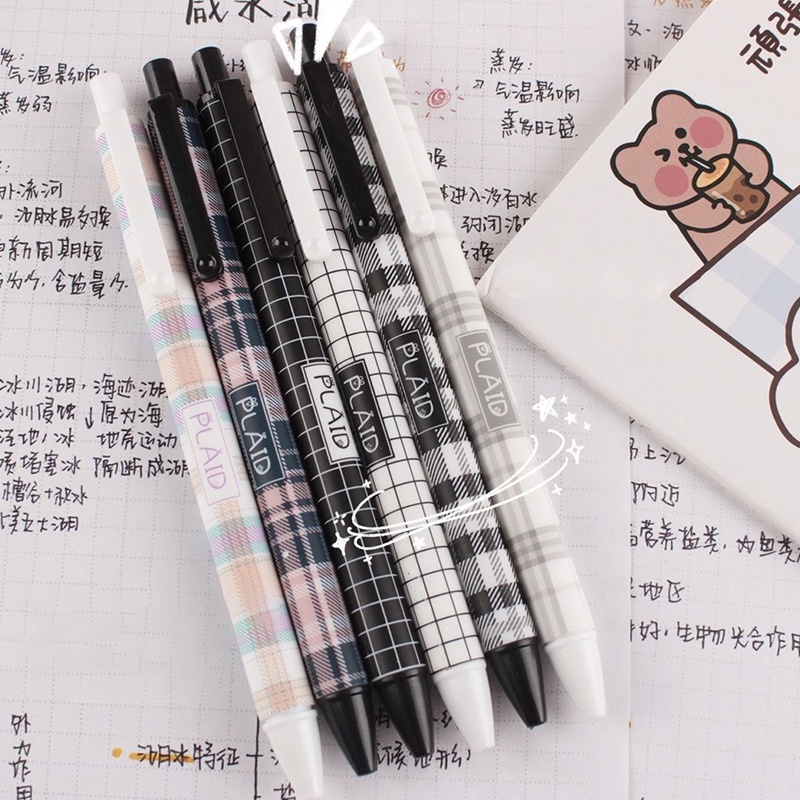 6pcs Pulpen Tinta Hitam 0.5mm Model Retro Motif Kotak-Kotak Untuk Pelajar