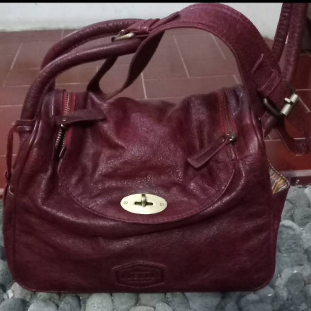 Abekani Lumongga wine kulo BOOKED