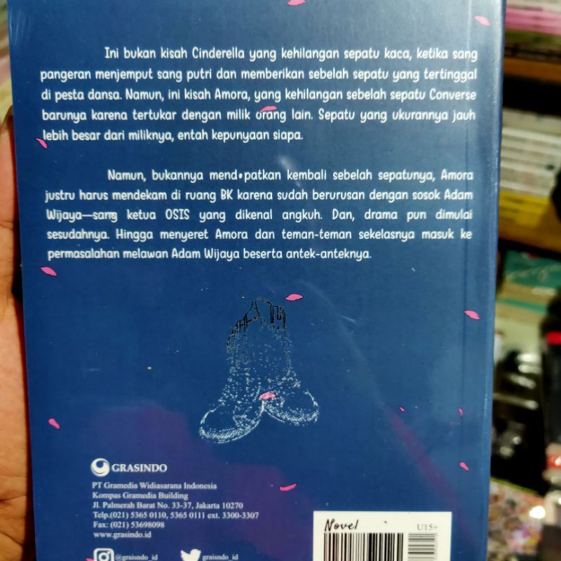NOVEL BUKAN CINDERELLA KERTAS BOOKPAPER-1