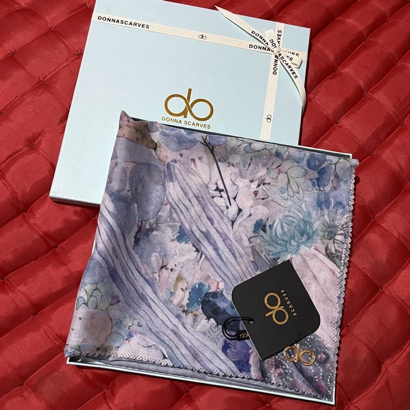 Donna scarves series Jehan