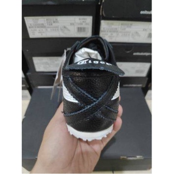 Sepatu Onitsuka Mexico 66 Black White Leather BNIB