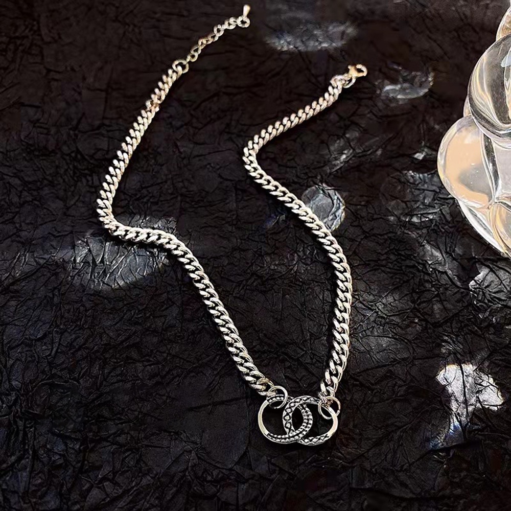 Kalung Rantai Klavikula Liontin Cincin Ganda Gaya punk Hip Hop Untuk unisex