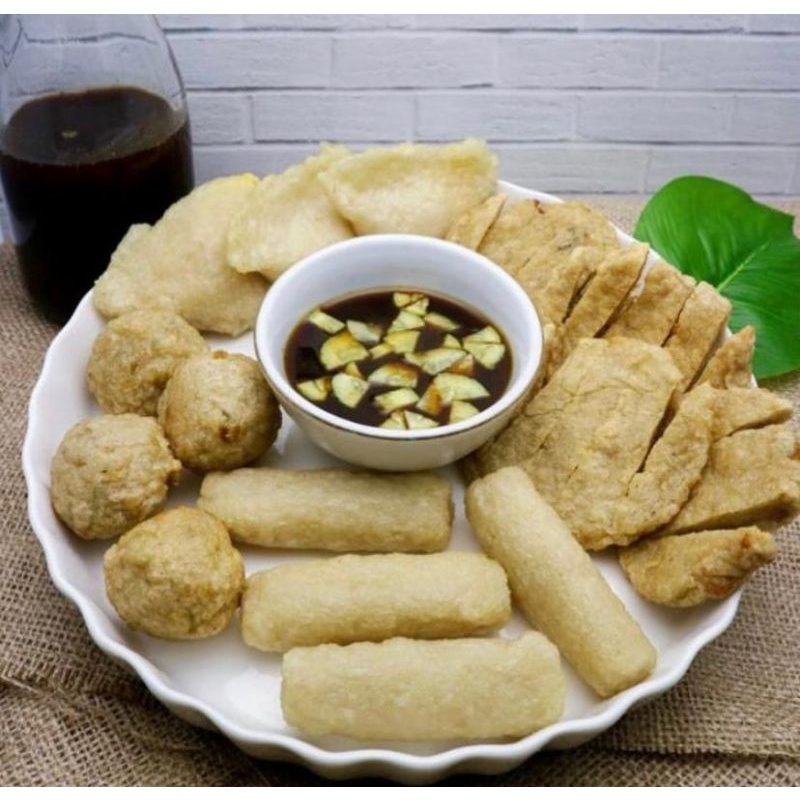 

Pempek ikan tenggiri Palembang