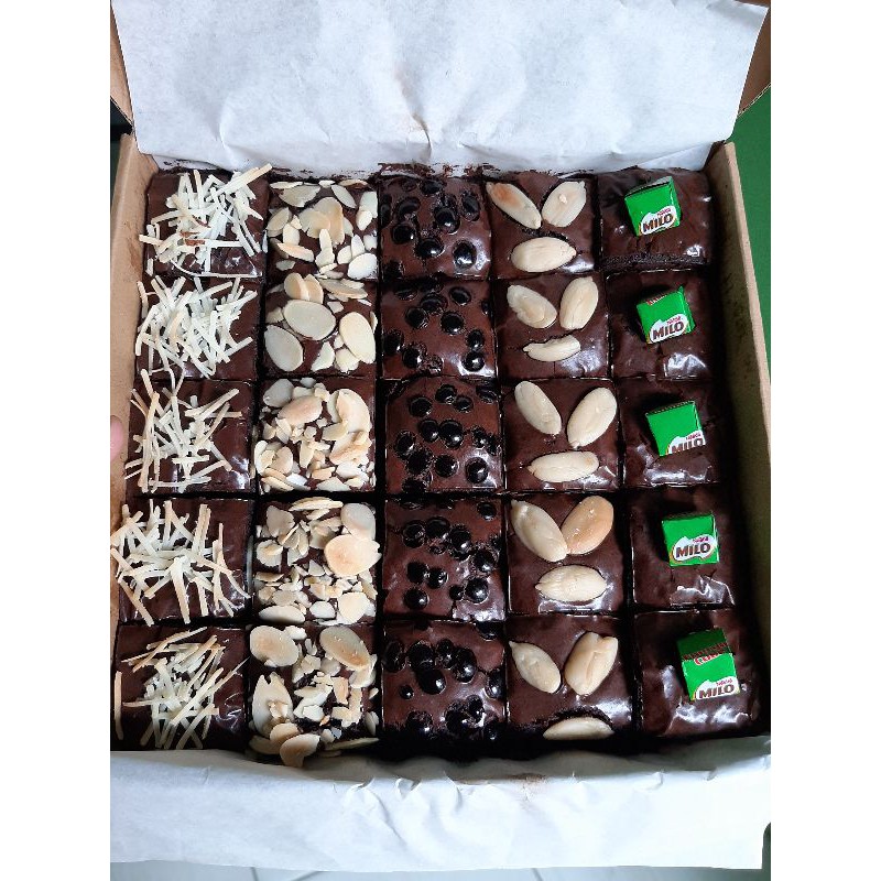 

BROWNIES FUDGY
