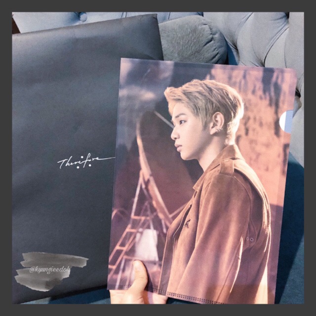 WANNA ONE L-HOLDER/CLEAR FILE THEREFORE CONCERT