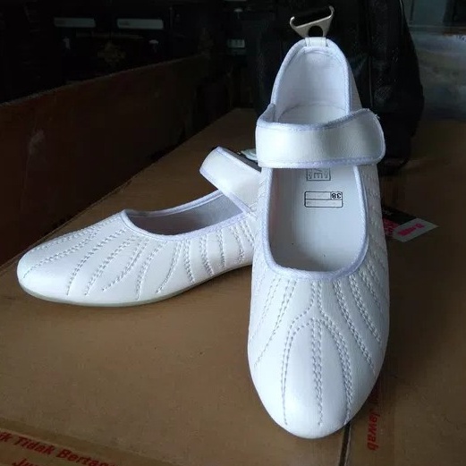 Sepatu Haji Umroh - Perlengkapan Haji - Perlengkapan Umroh - Perlengkapan Wanita - Pakaian Wanita