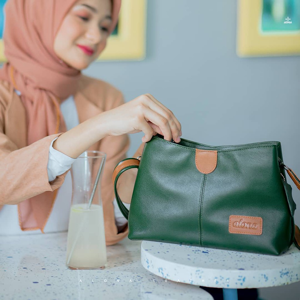 Tas Selempang Slempang Sling Bag Wanita Cewek Kantor Branded Original Murah  Terbaru Keren Kulit Asl