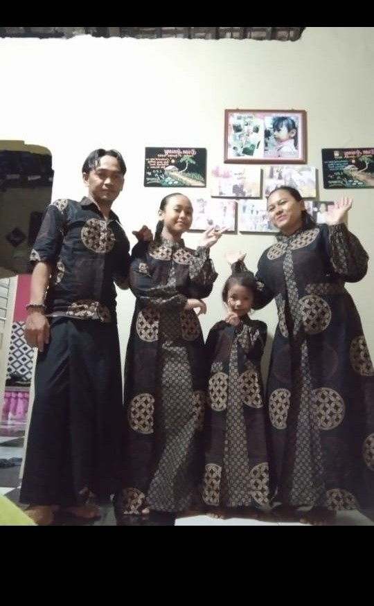 Batik Couple Keluarga Sania Ruffle Ori Ndoro Jowi Dnt Motif Sakura Merah Termurah Shopee