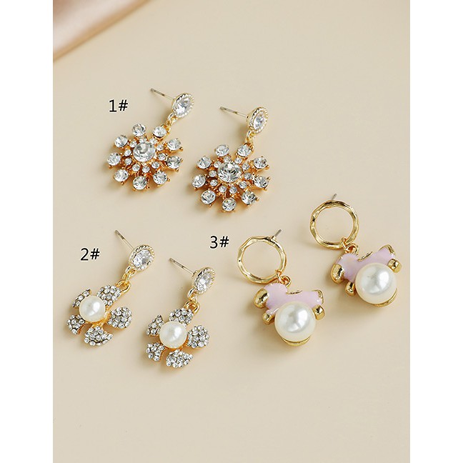 LRC Anting Tusuk Fashion Alloy Diamond Pearl Geometric Stud Earrings P4753