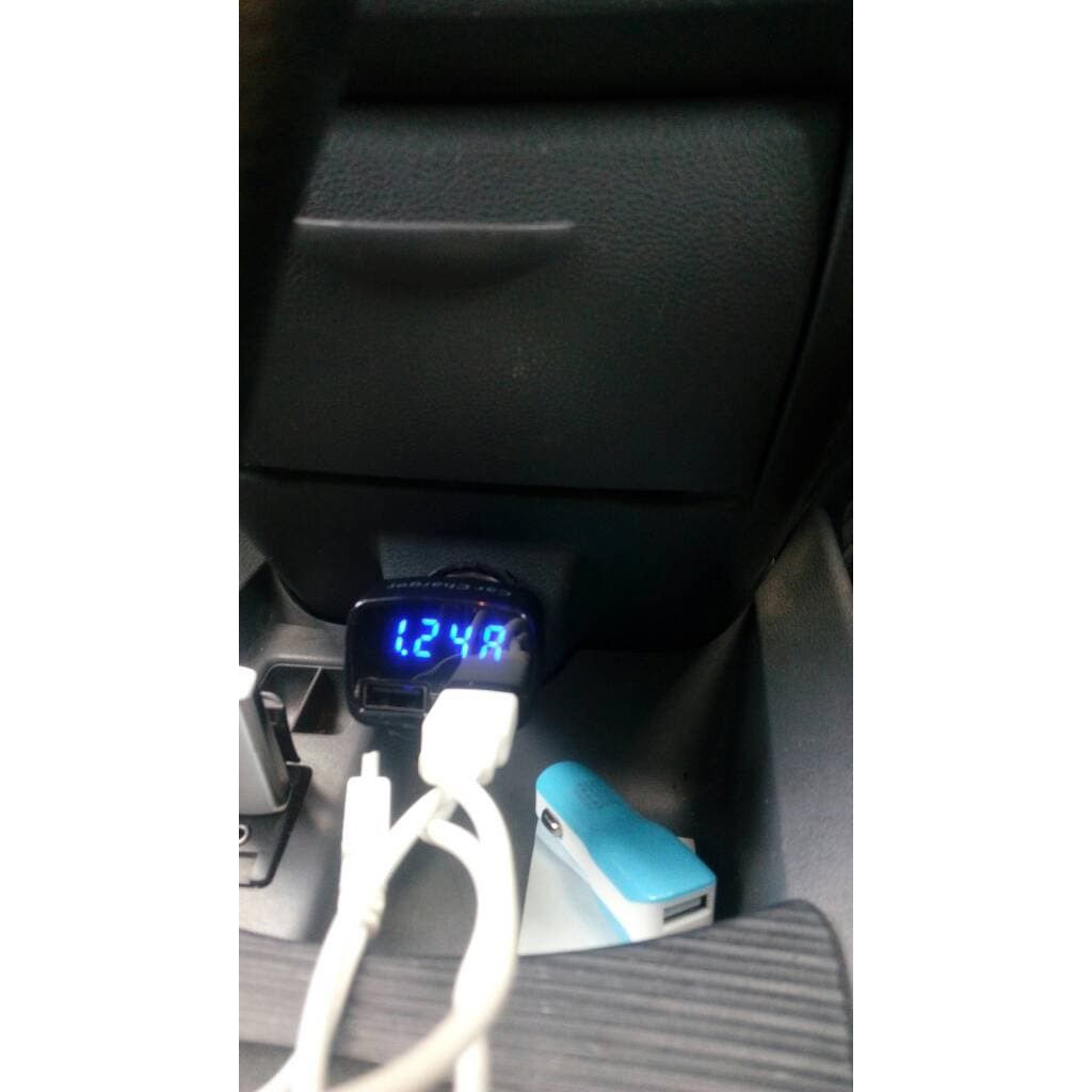 [150gr] LT- 4in1 Car Charger,Voltmeter,AmpereMeter,Temperature, 4 in 1 car charger