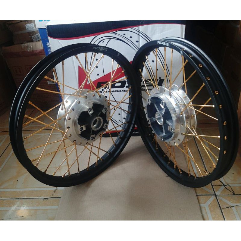 velg Depan Belakang Buat Motor Mx-King Ukuran 17X140. Warna Velg Hitam Tromol Chrome Jari" Gold