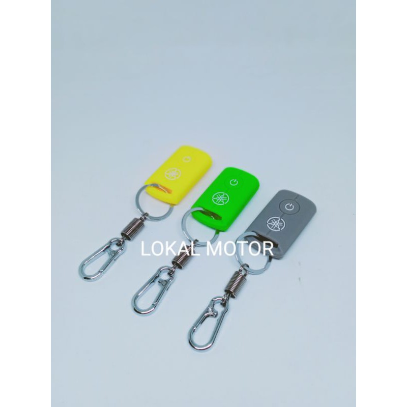 Gantungan kunci CARABINER dan Cover silicone remote keyless YAMAHA NMAX AEROX XMAX LEXI FREEGO