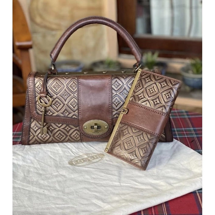 Fossil VRV Embossed Vintage Handbag & Wallet Set (Pre-loved)