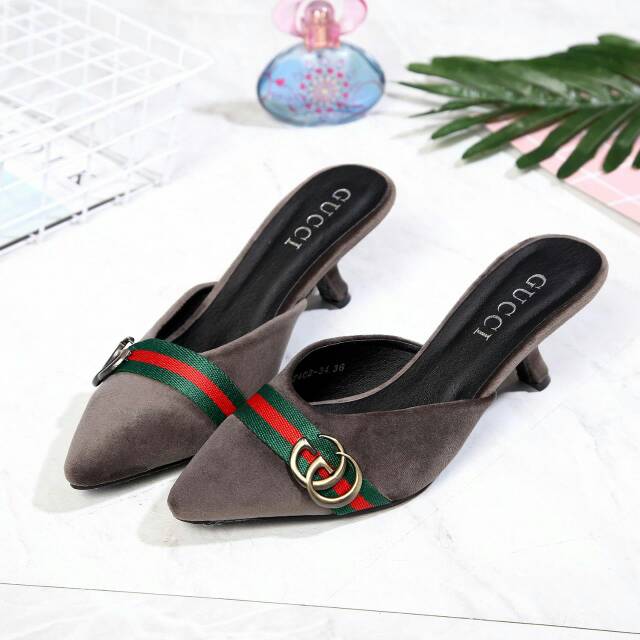 GUCCi Mule kitten heels Shoes 
Series # 7402-34 #
