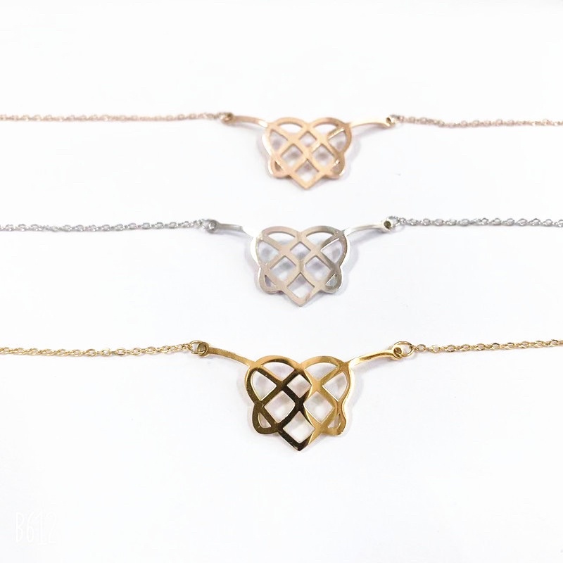 Gelang tangan love batik titanium korea anti karat