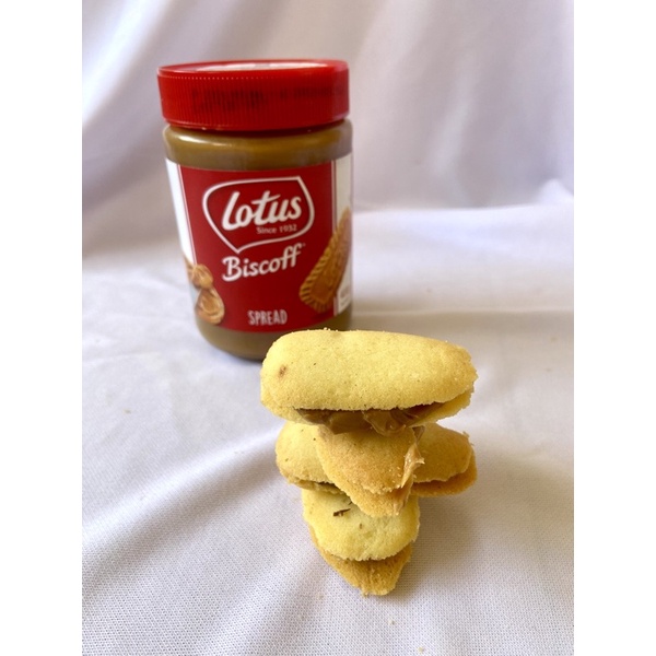 

Lidah Kucing Biscoff