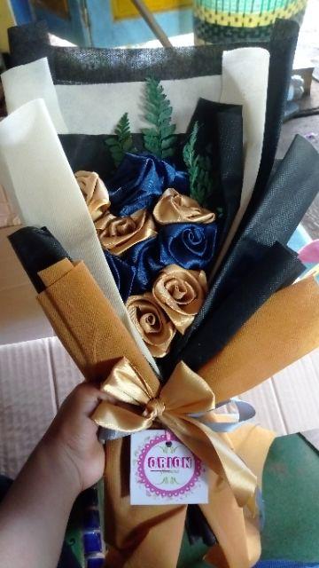 Bunga Wisuda/ Buket Wisuda/bunga Kertas/bunga Satin/bunga Wisuda Murah/ Bunga Plastik/ Buket Bunga