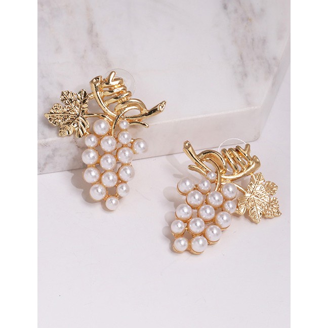 LRC Anting Tusuk Fashion Gold Grape Inlaid Pearl Stud Earrings F49731