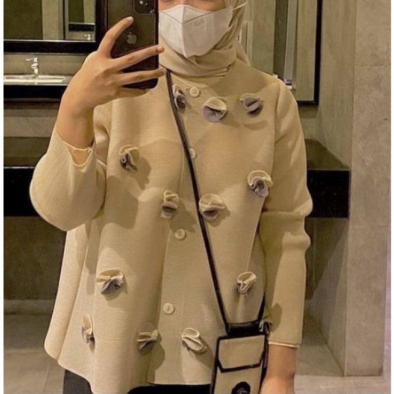 preloved pleats lily outer by pleatsme.id