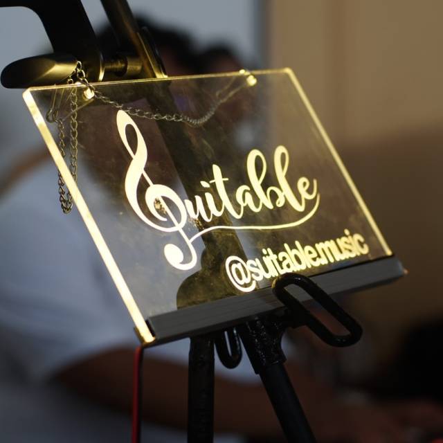 led grafir akrilik gantung untuk wedding band