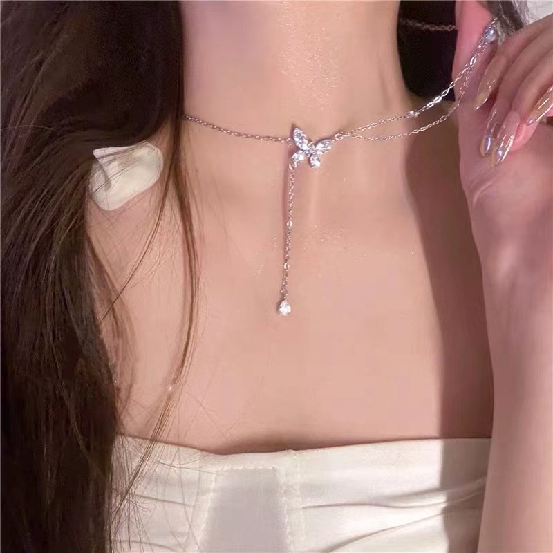 Kalung Rantai Choker Liontin Kristal Rumbai Warna Silver Untuk Wanita