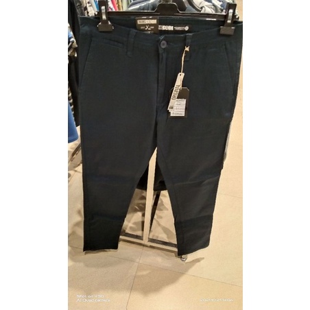 CELANA SLIMFIT SHARKS PRIA ORIGINAL