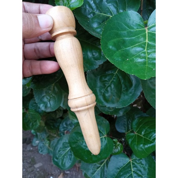 ALAT PIJAT TERAPI KAYU CENDANA JAWA