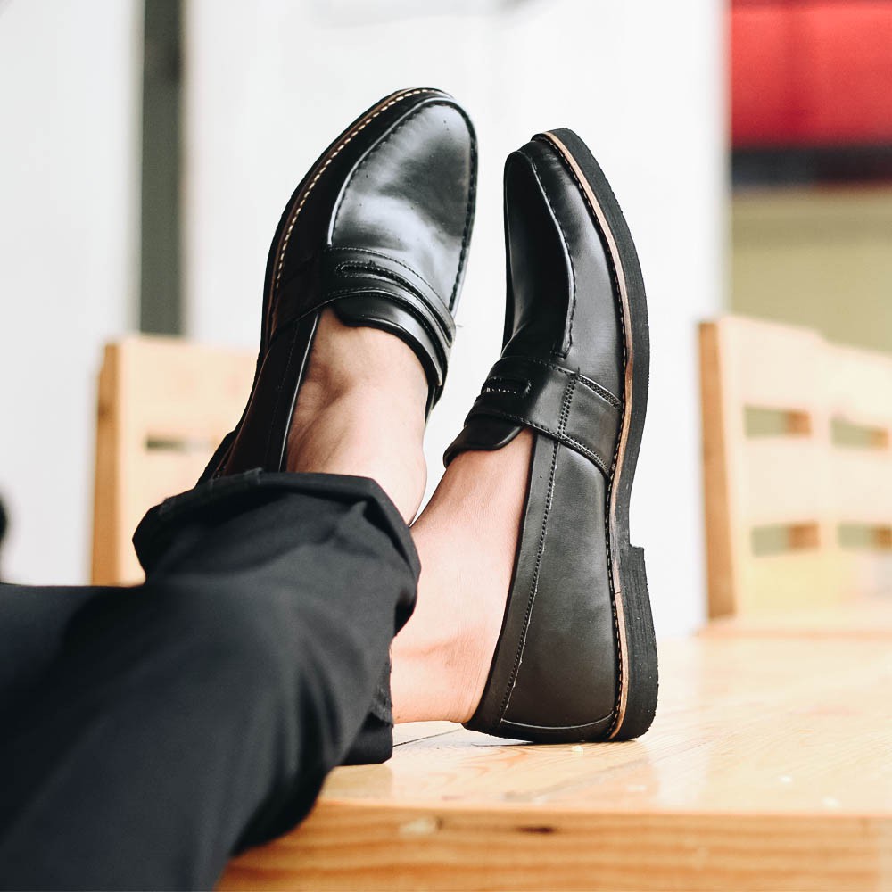 Harper Black | Sepatu Hitam Tanpa Tali Loafers Pria Casual Kerja Formal Kantor Laki | FORIND x Giant