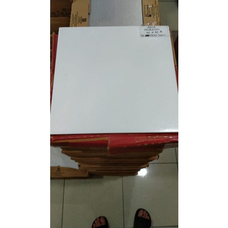 Keramik Lantai Putih Polos Asia Murano 30x30 KW1