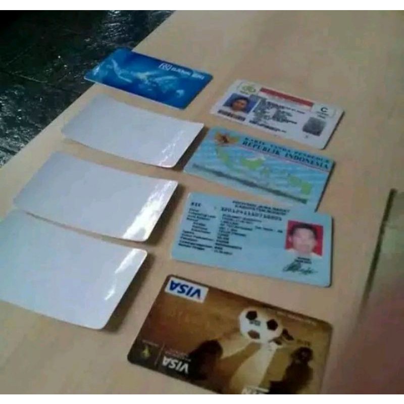

Serba 1000 Anti Gores KTP/SIM/ID Card/Sticker Kartu anti buram / Pelindung KTP Murah Grosir