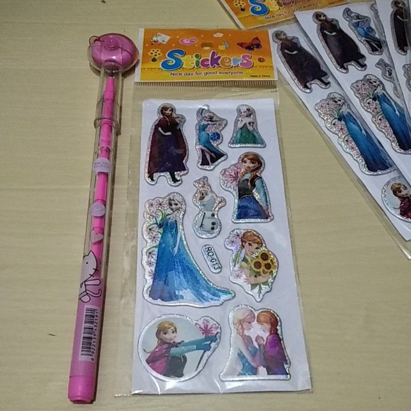

Stiker Timbul Karakter Putri