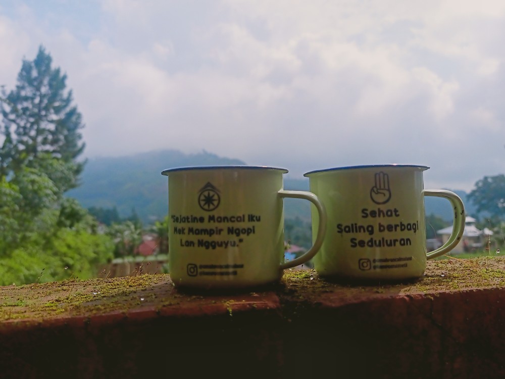 Souvenir Gelas Enamel (7cm)